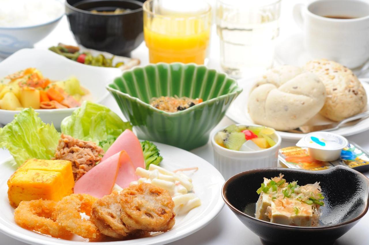 Route-inn Shinfujieki Minami